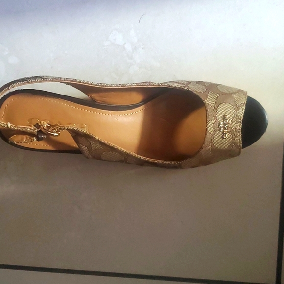 Coach wedges - Picture 2 of 3